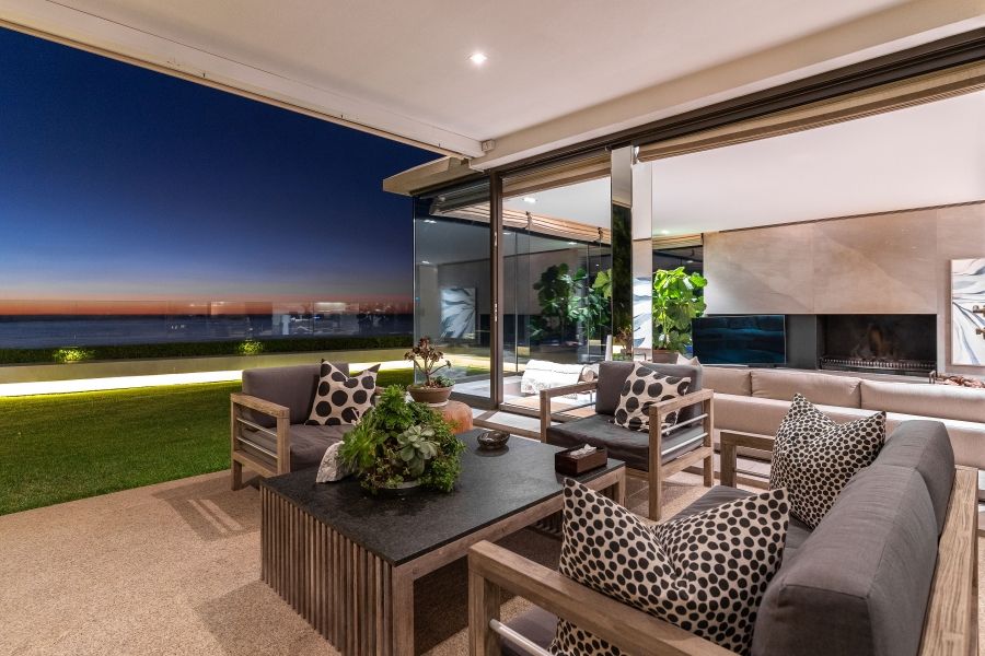 To Let 6 Bedroom Property for Rent in Clifton Western Cape